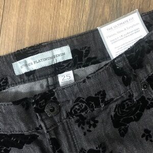 Platinum Ultimate Fit FLORAL SLIM LEG 32”reg JEANS Black NWT